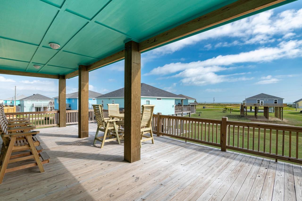 Bolivar Peninsula Stylish 4Br Crystal Beach Retreat Walk To Beach מראה חיצוני תמונה